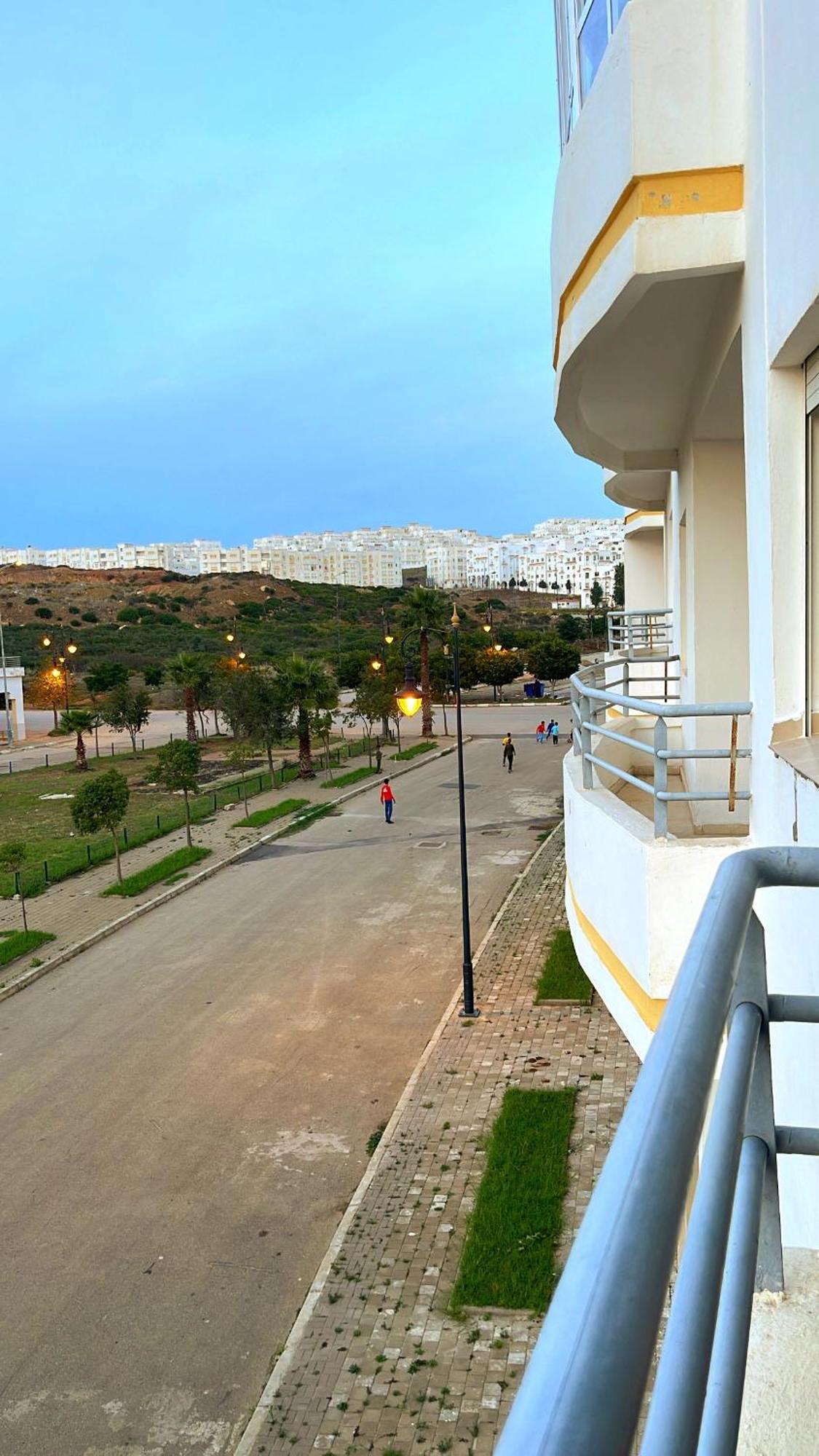 Elegant Appartement Avec Un Acces Piscine Jardin Parking Sous-Sol Et Wifi Haut Debit Fibre Optique Танжер Экстерьер фото